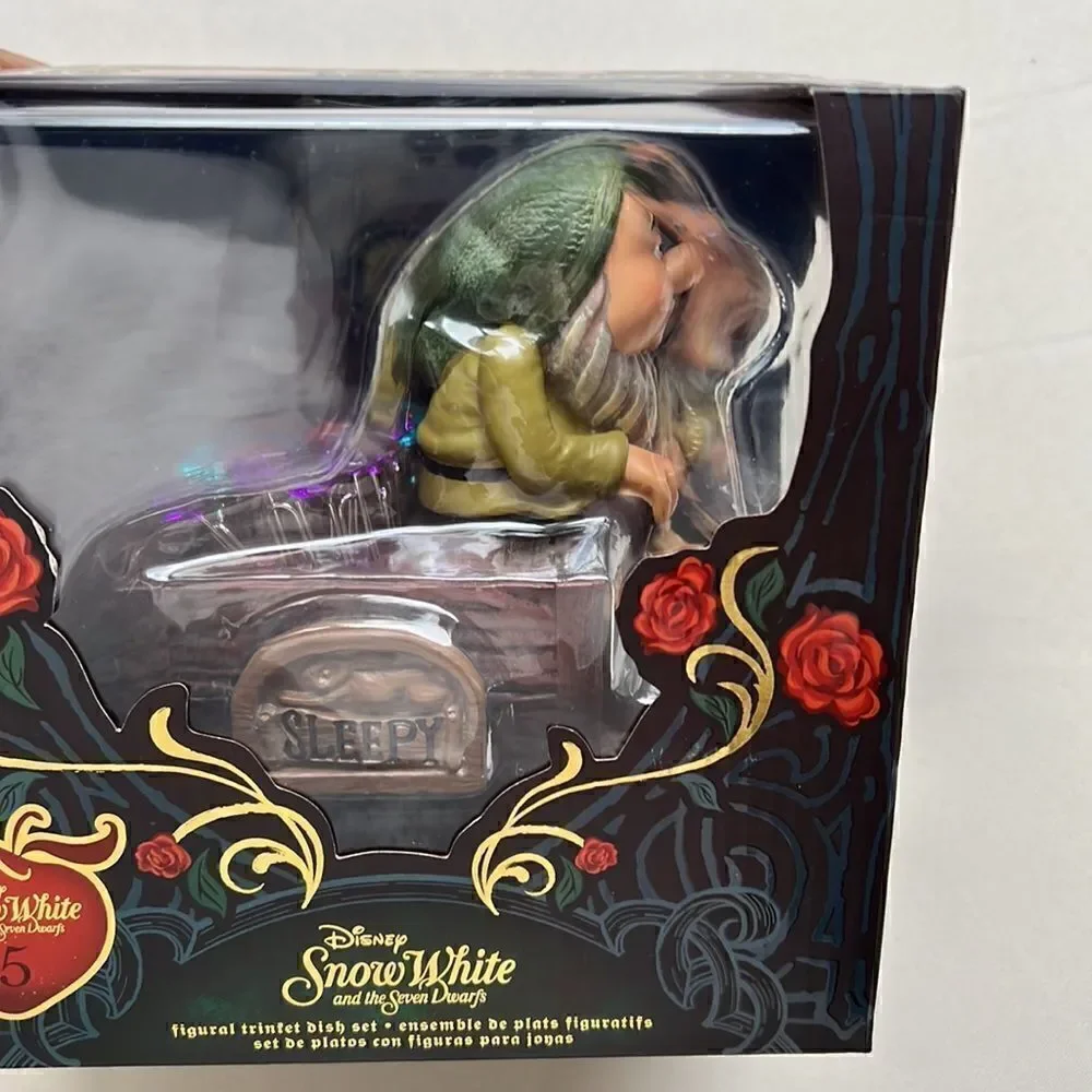 Disney Store Sleepy Snow White and the Seven Dwarfs Figural Trinket Dish Set